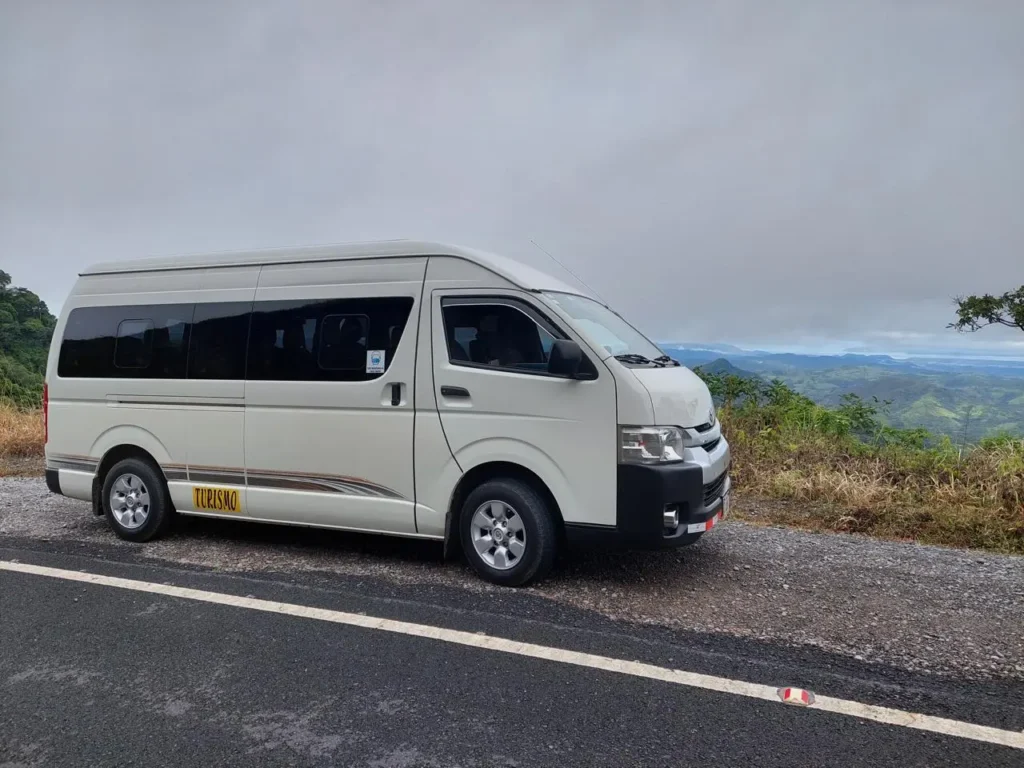 Private transportation from Manuel Antonio to the airport